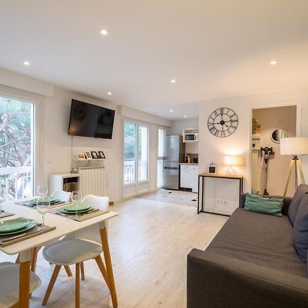 Meuble 2 Etoiles, Wifi, A 2 Pas Des Plages Frejus Luaran gambar