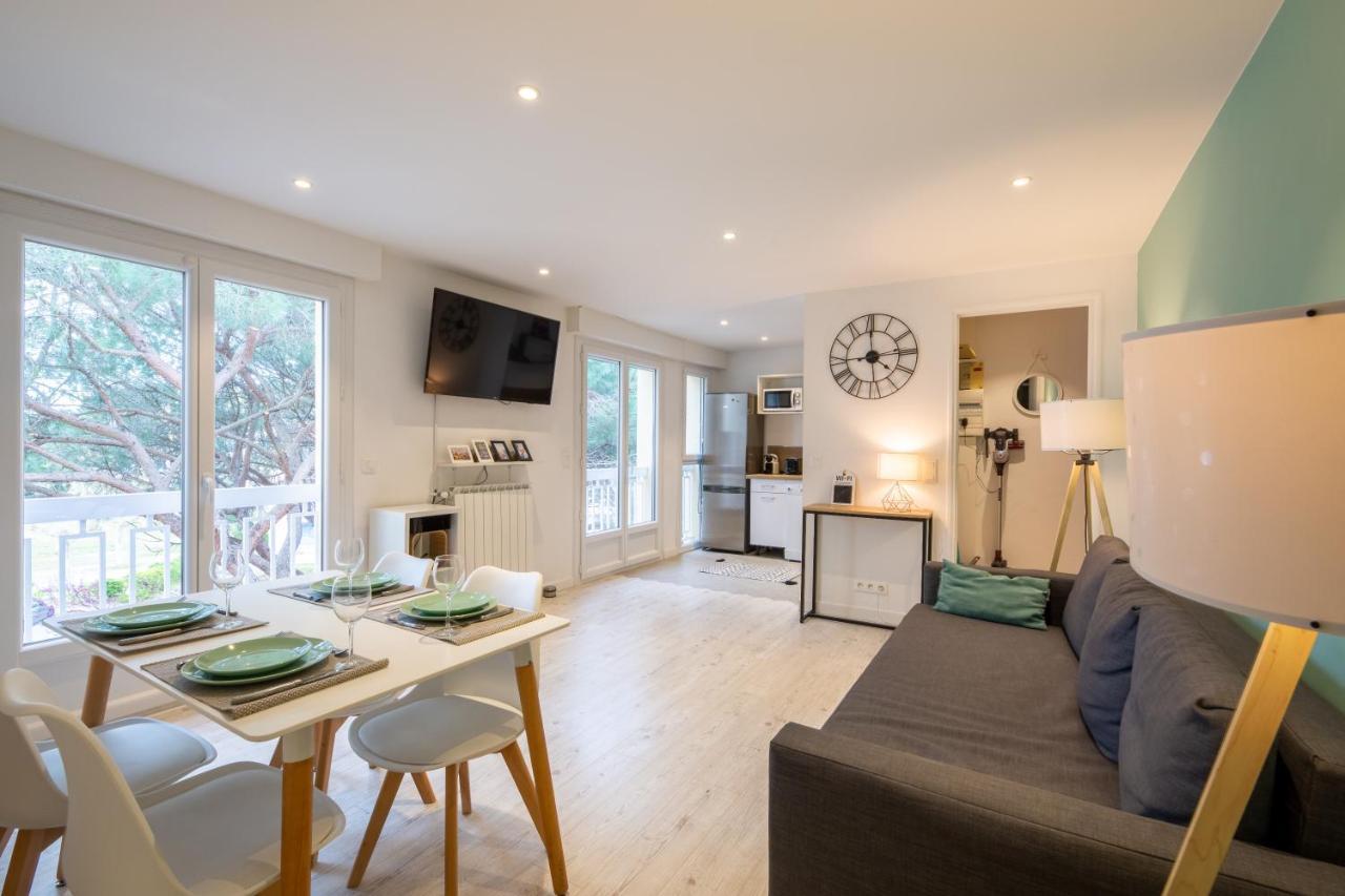Meuble 2 Etoiles, Wifi, A 2 Pas Des Plages Frejus Luaran gambar