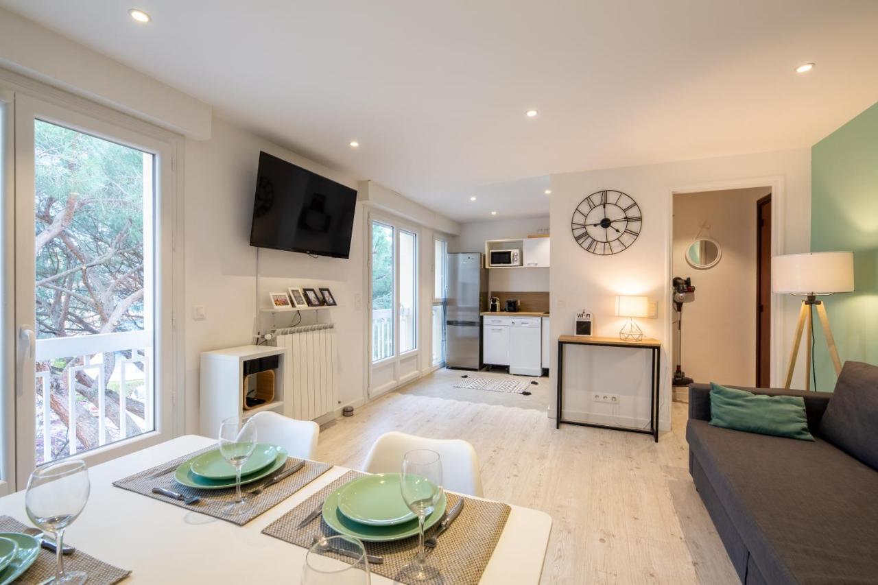 Meuble 2 Etoiles, Wifi, A 2 Pas Des Plages Frejus Luaran gambar
